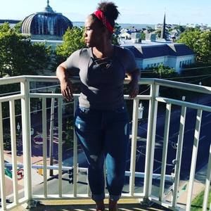 Meet your Posher, Breeana